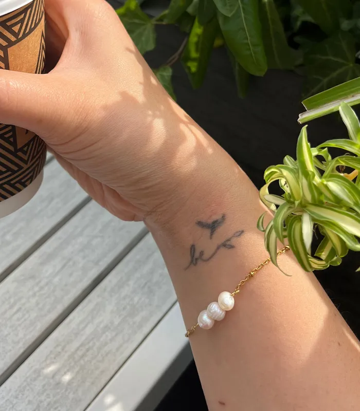 Arete Bracelets Tres Perlas ILY Dainty Bracelet