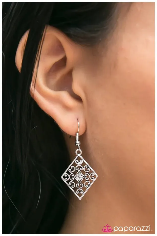 Paparazzi Earring Late Night Rendezvous White Paparazzi Jewelry Earrings