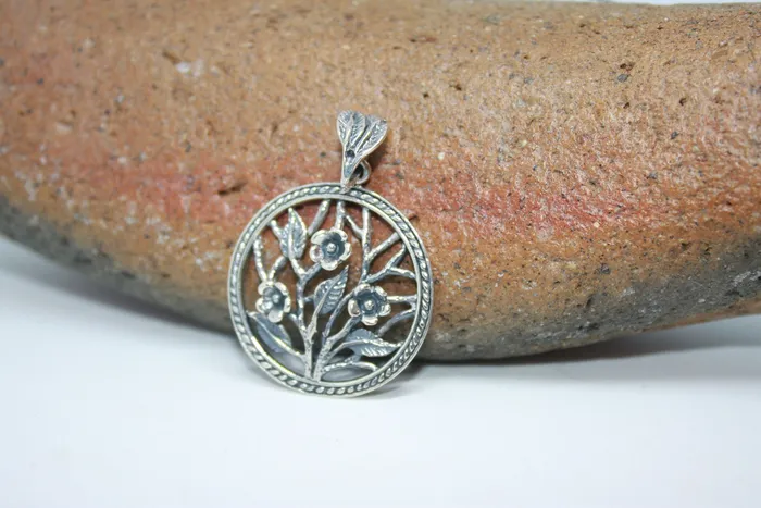 Flower Silver Pendant Artzard Necklaces