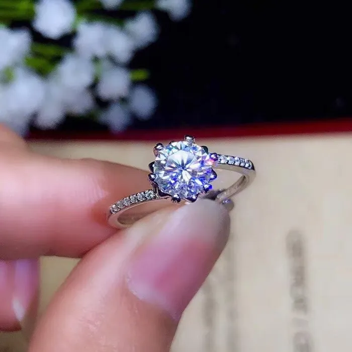 Luxus Moissanite Rings Jewelry Rings Platinum Plated Silver Moissanite Ring 1ct Center Stone
