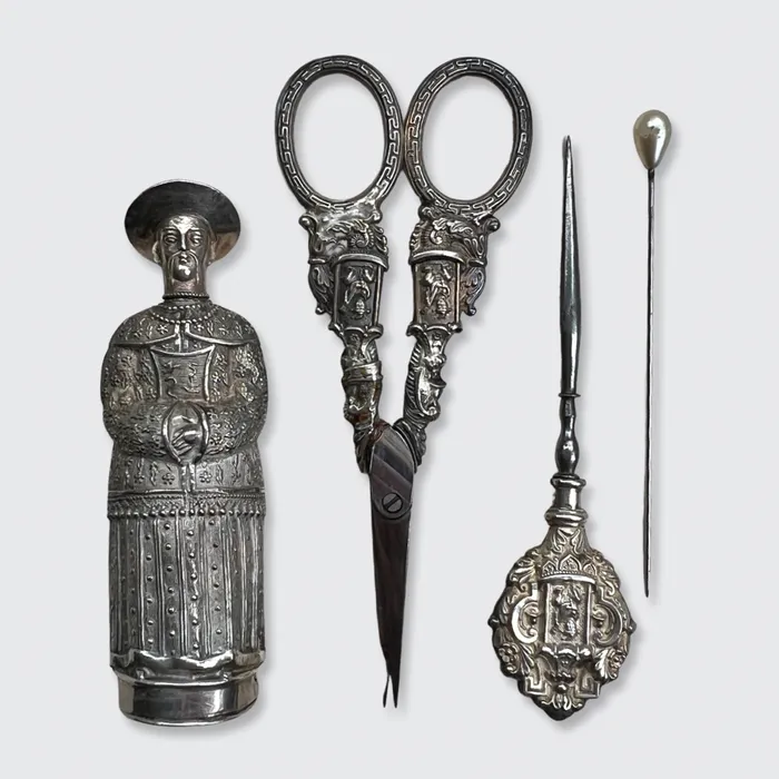 21stfinds Rings Silver Chinoiserie Sewing Kit