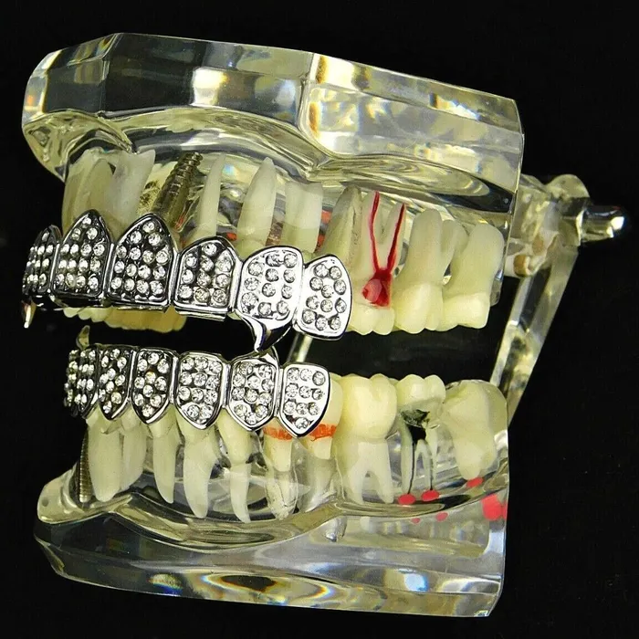 Bling Cartel Admin Rings Silver Tone 8 on Eight Teeth Iced Vampire Fangs Grillz Set