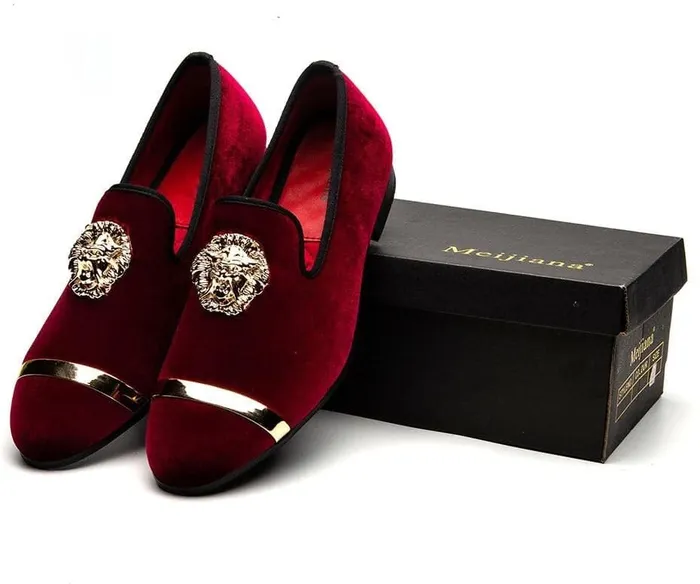 Divine Inspiration Styles Rings MEIJIANA Mens Genuine Velvet Leather White Loafers With Medallion Ring Designer Shoes