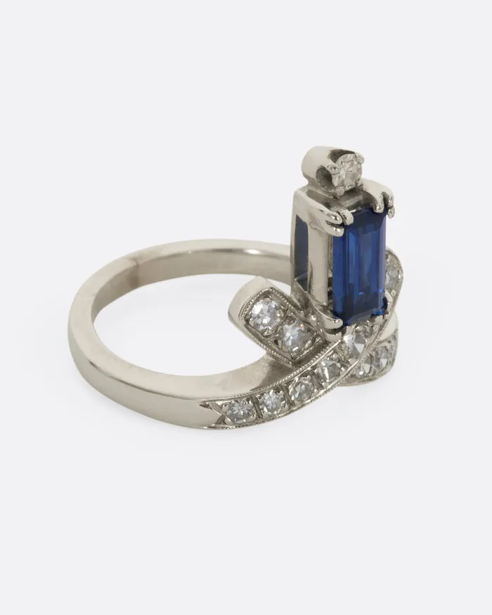 EXCALIBUR Rings Sapphire and Diamond Crossed Ring EXCALIBUR Rings Sapphire and Diamond Crossed Ring