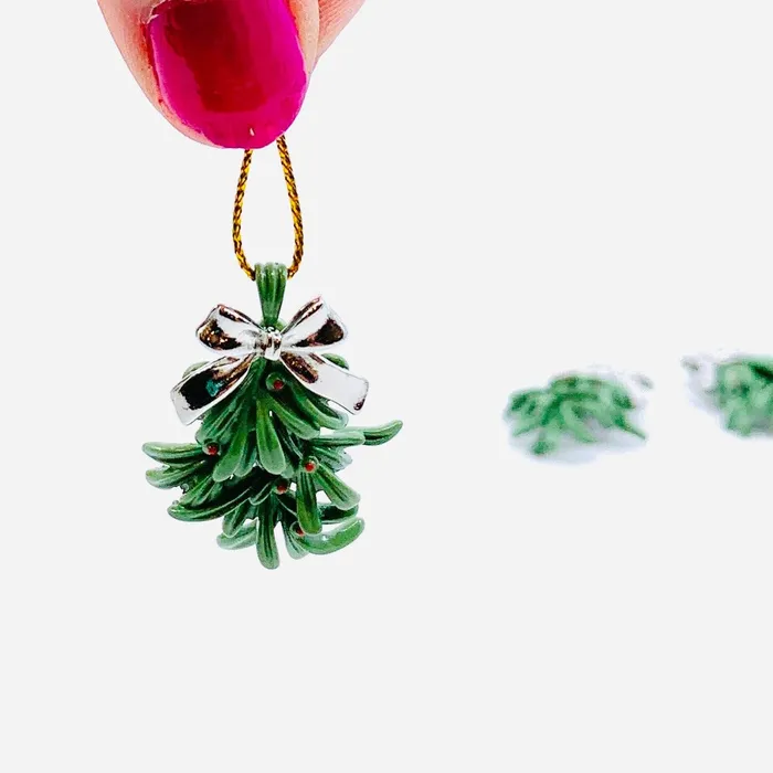 GANZ Charm Necklaces The Christmas Mistletoe Pocket Charm PT1