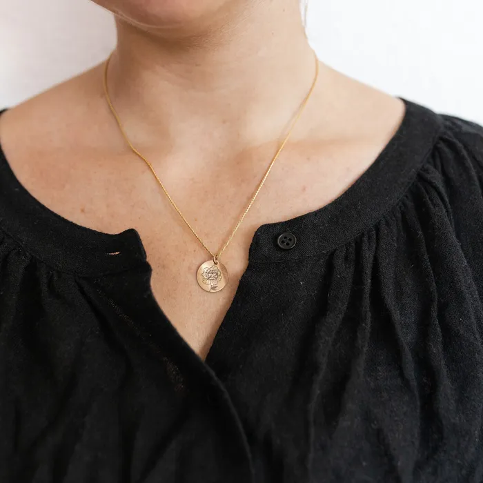 Necklaces closebymejewelry Circle Necklace with BirthFlower Engraving in 14K Yellow Gold