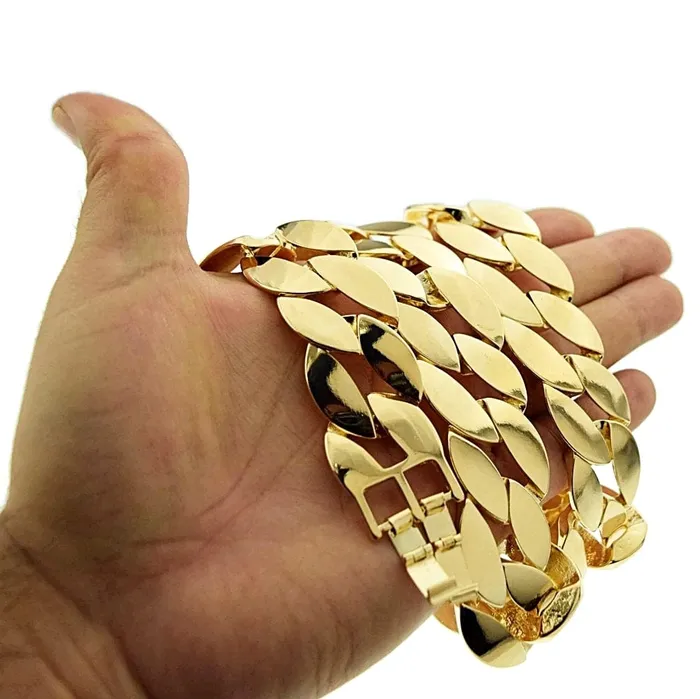 PreStyled Sets Bling Cartel Admin Huge Gold Finish Flat Cuban Link Chain 30 x 25MM Thick PreStyled Sets Bling Cartel Admin Huge Gold Finish Flat Cuban Link Chain 30 x 25MM Thick