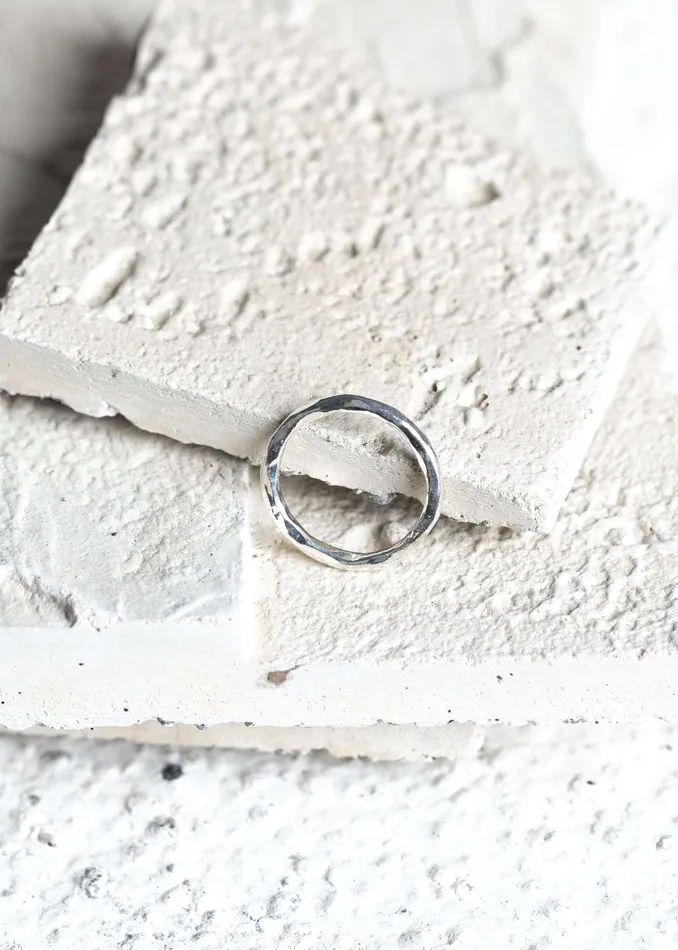 Rings Kty Round Hammered Ring Silver