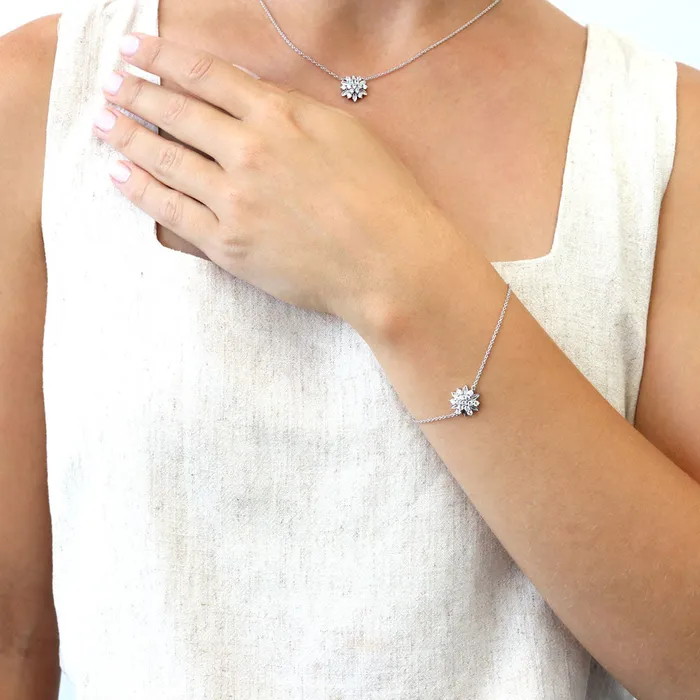 BERRICLE Bracelets Flower CZ Rolo Chain Bracelet in Sterling Silver