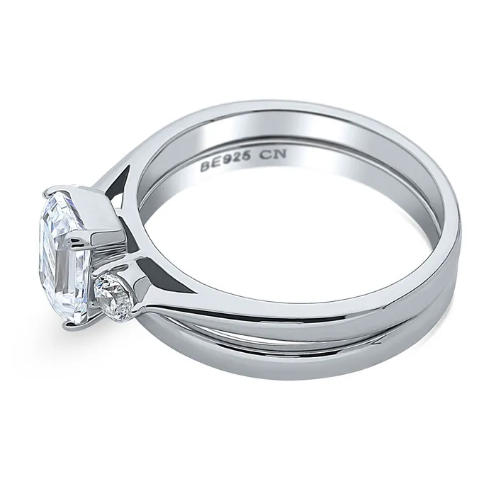 BERRICLE Rings 3Stone 1ct Emerald Cut CZ Ring Set in Sterling Silver