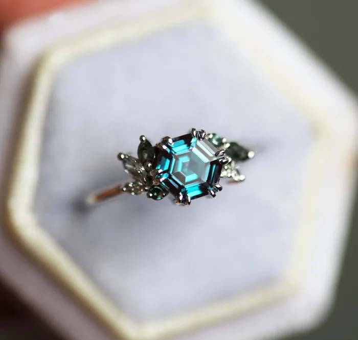 Capucinne Aerin Hexagon Cluster Ring Rings