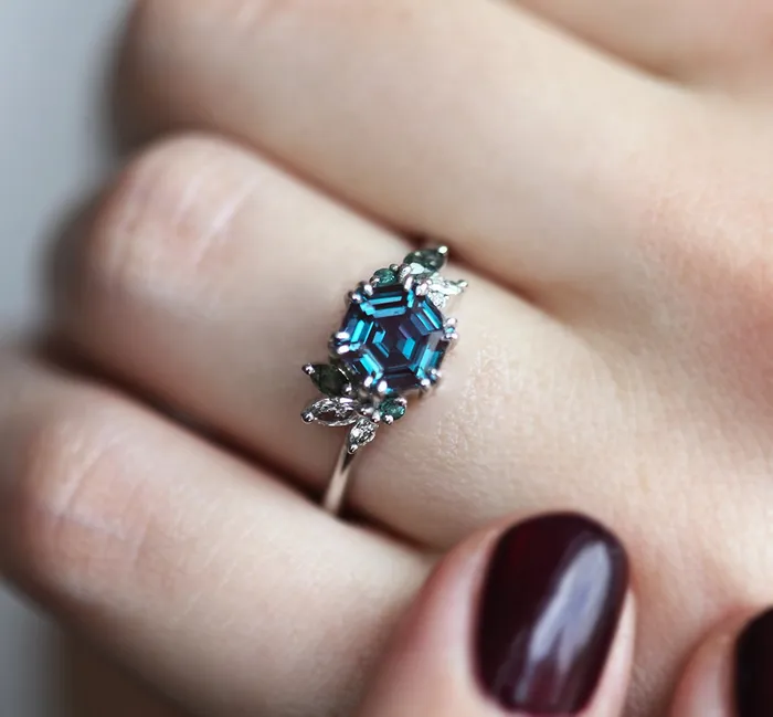 Capucinne Aerin Hexagon Cluster Ring Rings