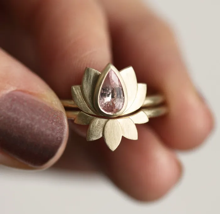 Capucinne Rings Paisley Lotus Sapphire Ring Set