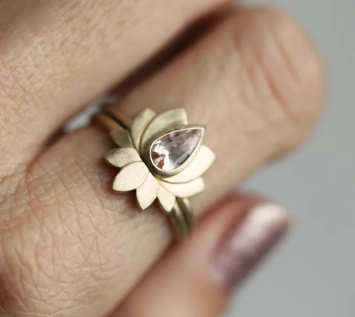 Capucinne Rings Paisley Lotus Sapphire Ring Set
