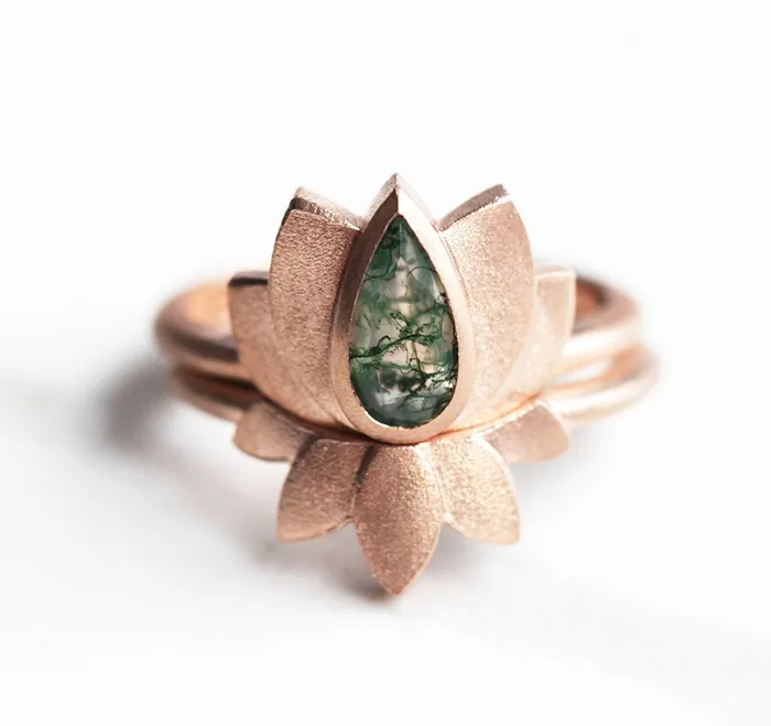 Capucinne Rings Paisley Lotus Sapphire Ring Set
