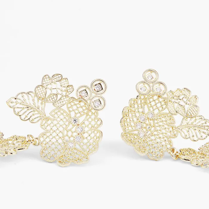 Les Nereides Les Nereides Gold Thread Earrings Earrings Les Nereides Les Nereides Gold Thread Earrings Earrings