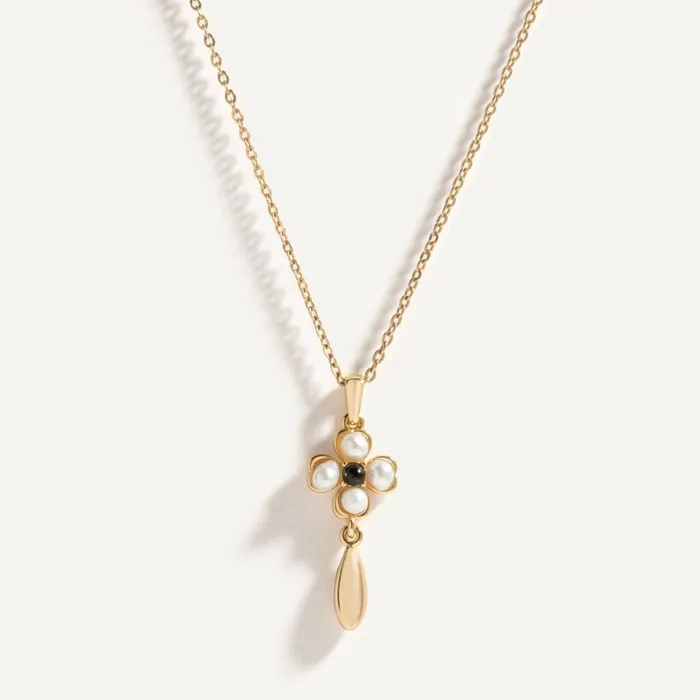 Necklaces Hearts Valley Jewelry Pearl Onyx Quatrefoil Necklace