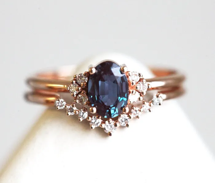 Rings Capucinne Dora Oval Alexandrite Ring
