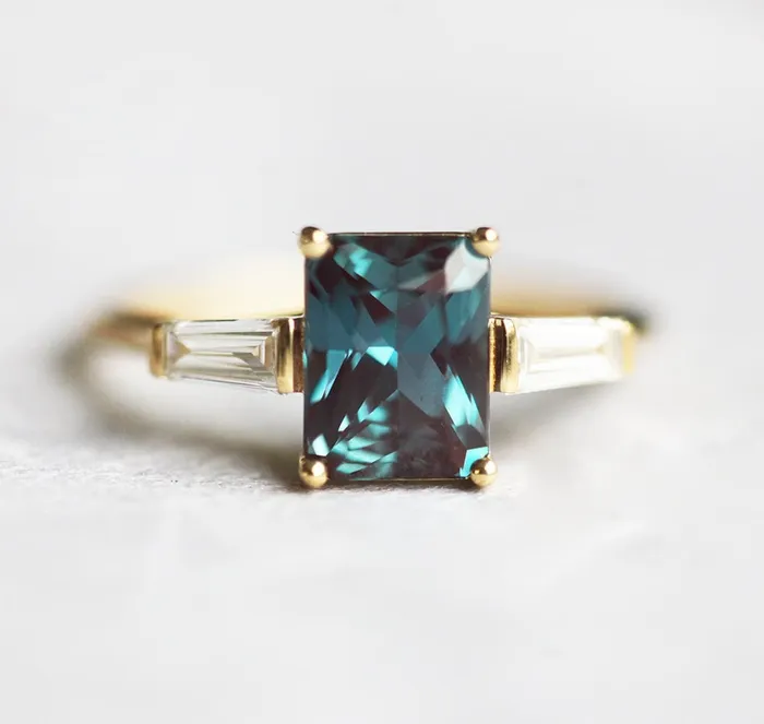 Rings Capucinne Solana Radiant Alexandrite Ring