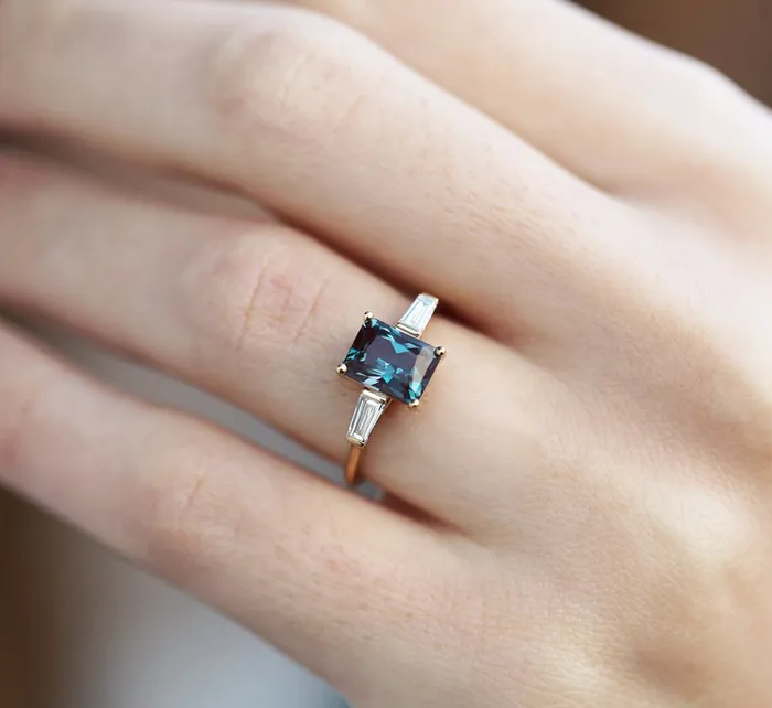 Rings Capucinne Solana Radiant Alexandrite Ring