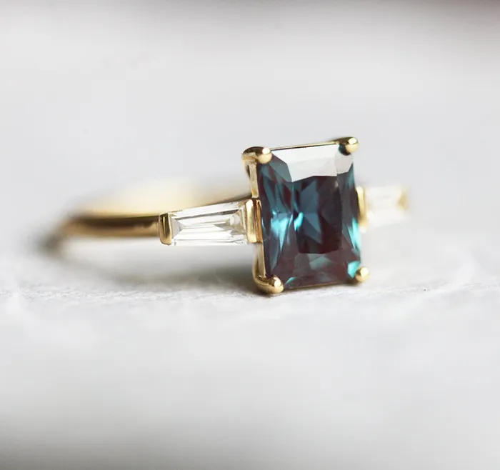 Rings Capucinne Solana Radiant Alexandrite Ring