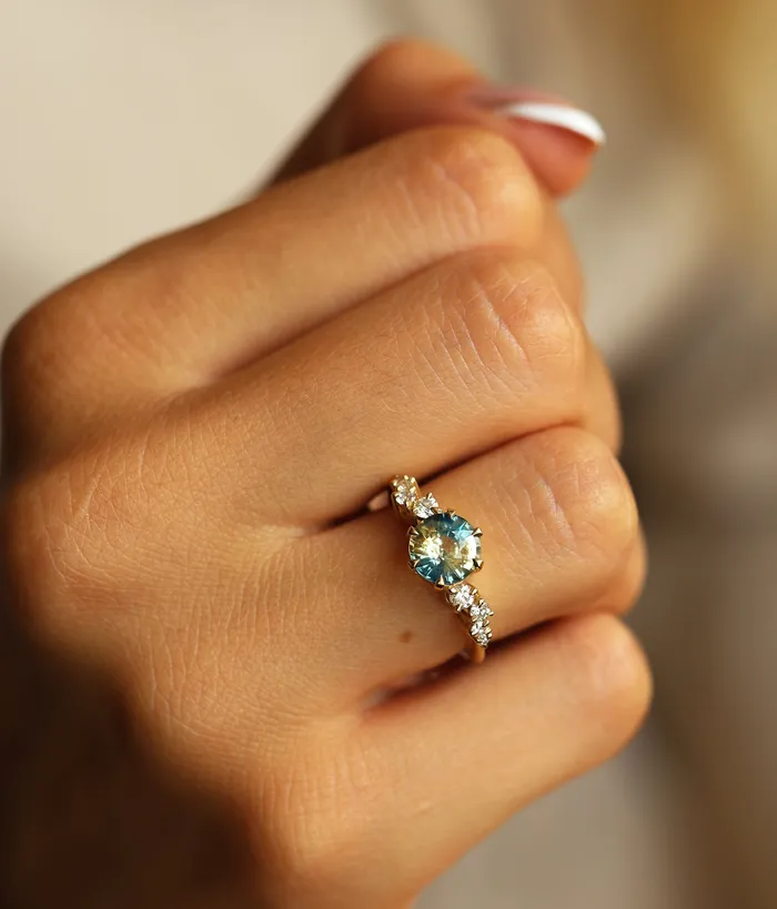 Round bicolor sapphire and diamond cluster ring Ready to Ship Capucinne Rings