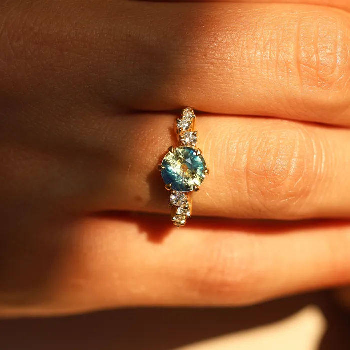 Round bicolor sapphire and diamond cluster ring Ready to Ship Capucinne Rings
