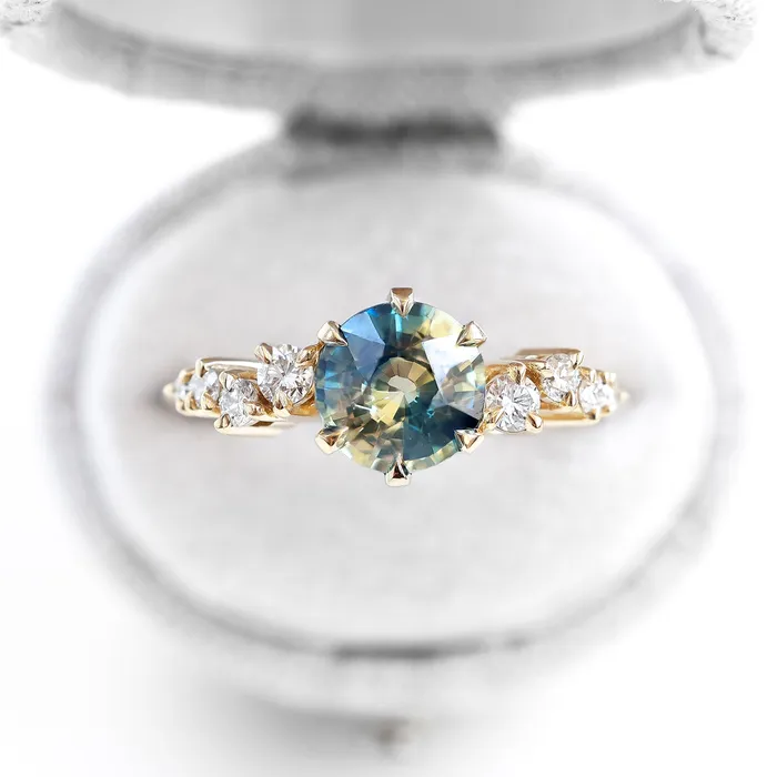 Round bicolor sapphire and diamond cluster ring Ready to Ship Capucinne Rings