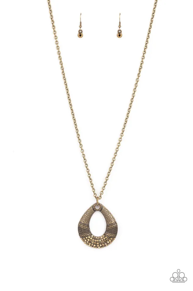 Glitz and Grind Brass Paparazzi Necklace All Eyes On U Jewelry Paparazzi Accessories Necklaces