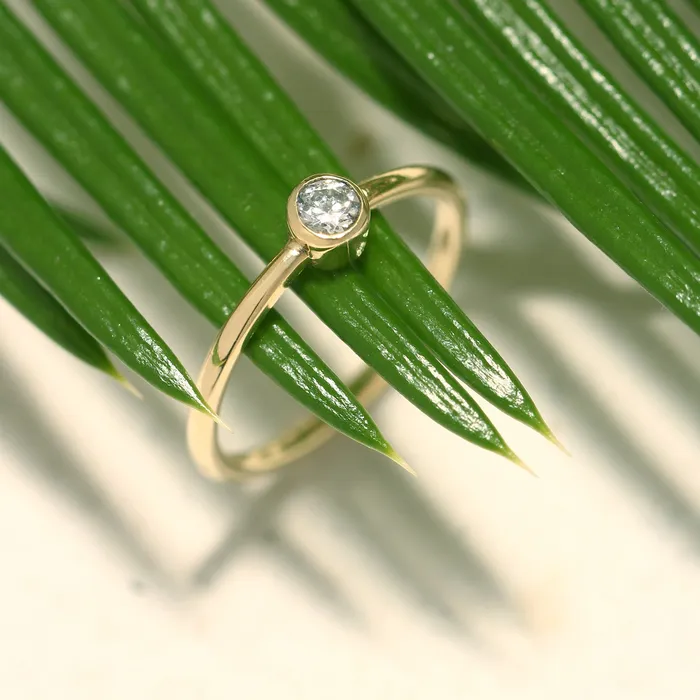 LOULOUROSE Rings Moonlight Bezel Ring