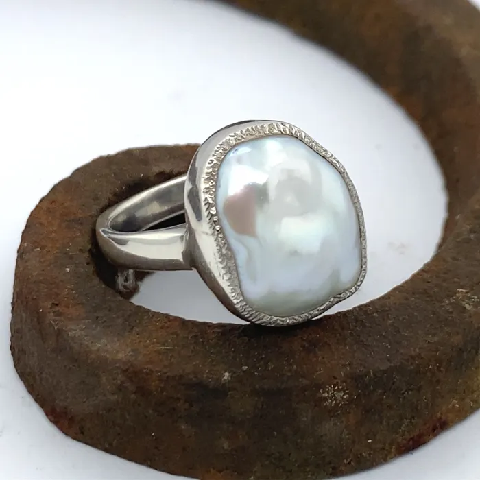 Q Evon Rings Silver Baroque Pearl Ring