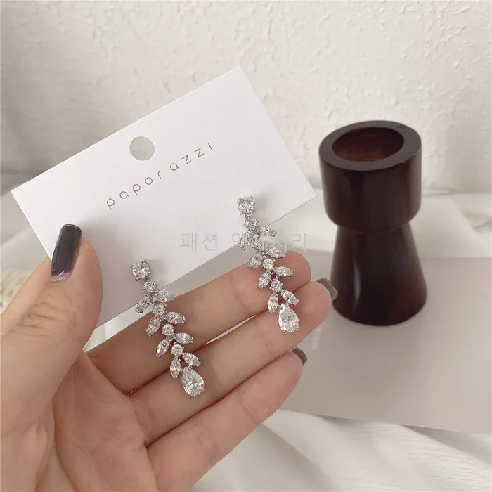 Refined by AnnaKaci Earrings Silver Leaf Tassel Dangle Earring Refined by AnnaKaci Earrings Silver Leaf Tassel Dangle Earring