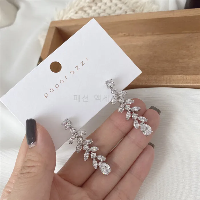 Refined by AnnaKaci Earrings Silver Leaf Tassel Dangle Earring Refined by AnnaKaci Earrings Silver Leaf Tassel Dangle Earring